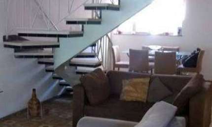 Sobrado para aluguel tem 300 metros quadrados com 3 quartos em Ipiranga - São Paulo - SP
