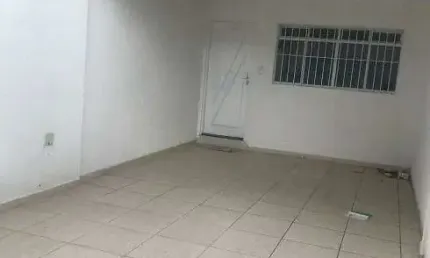 Sobrado para venda possui 100 metros quadrados com 3 quartos