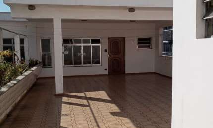 SOBRADO COM 400 MTS, 3 DORMS SENDO 2 SUÍTES, 10 VAGAS DE GARAGEM!