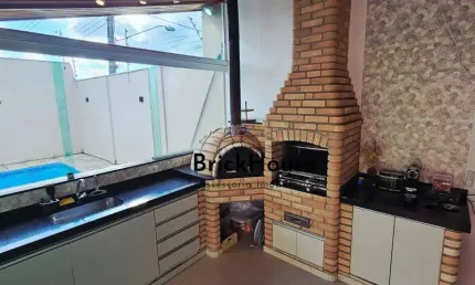Casa com 3 dormitórios à venda, 123 m² por R$ 1.350.000,00 - Taboão - São Roque/SP