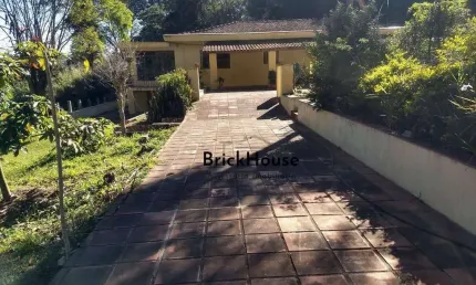 Sítio com 2 dormitórios à venda, 48400 m² por R$ 4.800.000 - Chácaras Cangueirinha - Mairinque/SP