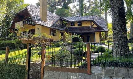 Casa 03 Dorm. à venda no Bairro Planalto com 278 m² de área privativa