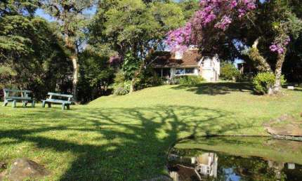 Casa 03 Dorm. à venda no Bairro Planalto com 200 m² de área privativa - 2 vagas de garagem