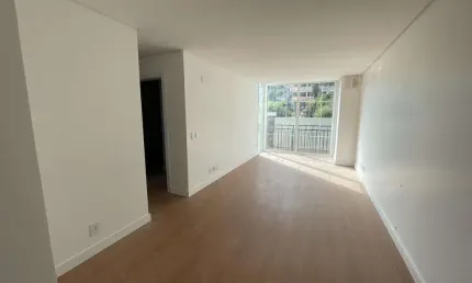Apartamento 02 Dorm. à venda no Bairro Centro com 68 m² de área privativa - 1 vaga de garagem