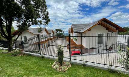 Casa 02 Dorm. à venda no Bairro Várzea Grande com 83 m² de área privativa - 1 vaga de garagem