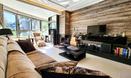 Apartamento 03 Dorm. à venda no Bairro Centro com 144 m² de área privativa - 3 vagas de garagem