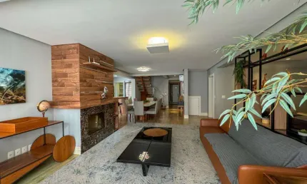 Apartamento 03 Dorm. à venda no Bairro Centro com 310 m² de área privativa - 2 vagas de garagem
