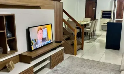 Casa 03 Dorm. à venda no Bairro Avenida Central com 159 m² de área privativa - 1 vaga de garagem