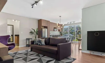 Apartamento 02 Dorm. à venda no Bairro Piratini com 81 m² de área privativa - 1 vaga de garagem