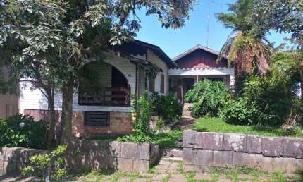Casa 04 Dorm. à venda no Bairro Centro com 110 m² de área privativa