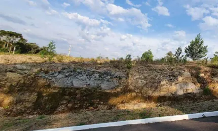 Terreno à venda no Bairro Moura com 450 m² de área privativa
