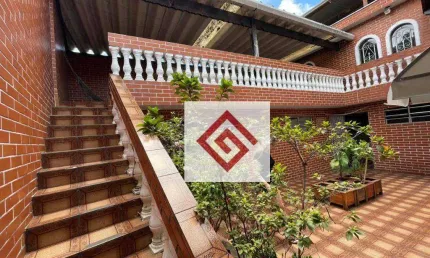 Casa com 3 dormitórios à venda, 257 m² por R$ 960.000,00 - Vila Scarpelli - Santo André/SP