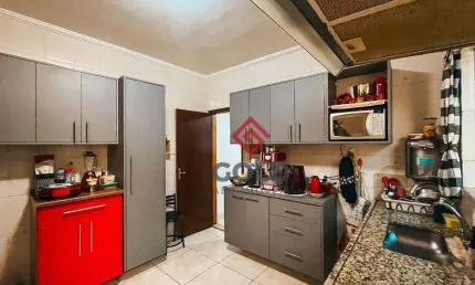Casa com 2 dormitórios à venda, 68 m² por R$ 480.000,00 - Vila Camilópolis - Santo André/SP