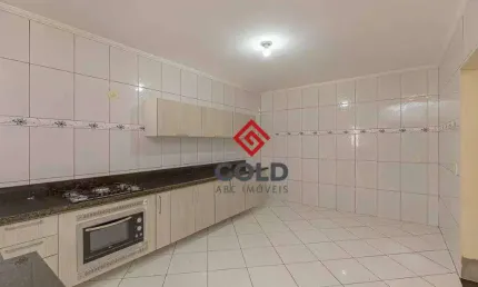 Sobrado com 3 dormitórios para alugar, 82 m² por R$ 2.922,39/mês - Vila Camilópolis - Santo André/SP