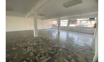“Aluguel: Sala  com 240 m Comercial Av. Tiradentes'