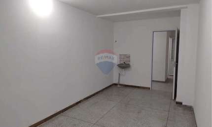 Aluga-se Sala Comercial com 16 m² - Localizado no Bairro Rodrigo Barreto - Arujá/SP