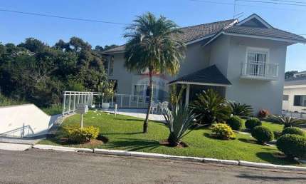 'Luxo e Conforto em Arujá: Sua Nova Casa dos Sonhos' Hills l e ll
