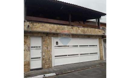 Casa com 3 quartos para alugar na Vila Galvão, Guarulhos 