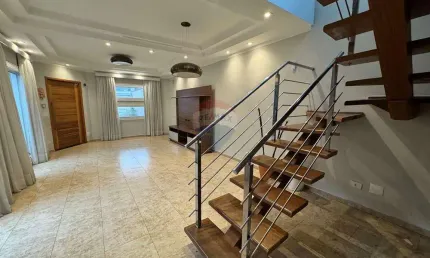 Excelente Oportunidade! Casa Ampla em Santa Clara, Guarulhos