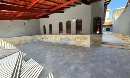 VENDE-SE CASA TÉRREA ESPAÇOSA NO BAIRRO SANTA CLARA – GUARULHOS