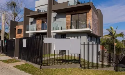 Belíssimo sobrado na mateu leme 3 quartos sendo 1 suíte