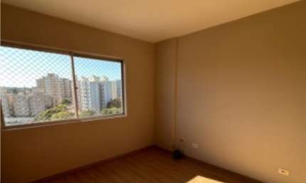 Apartamento ensolarado a venda no Cabral com 3 quartos