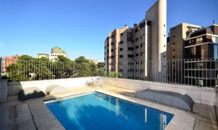 Cobertura exclusiva na melhor localização do Batel com Bigorrilho com piscina