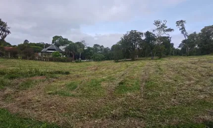 Belíssimo terreno em condomínio fechado com 2.900 m²