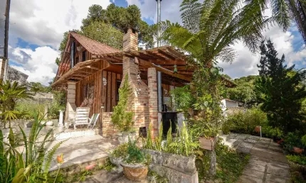 Casa com 2 quartos à venda na Rua Flamboyant, 344, Barreirinha, Curitiba