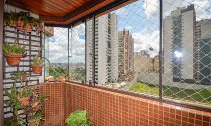 Apartamento com 3 quartos à venda na Rua Urbano Lopes, Cristo Rei, Curitiba