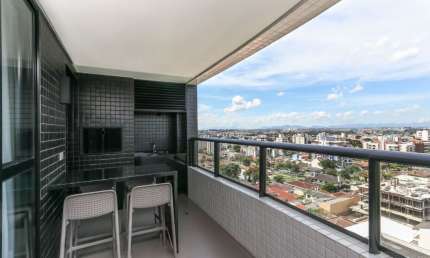 Lindo apartamento no Bairro Bacacheri com Bairro Cabral