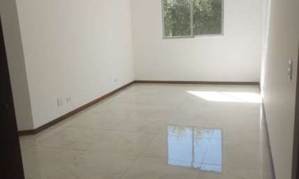 Lindo apartamento amplo no bairro Tingiu no Bacacheri em Curitiba