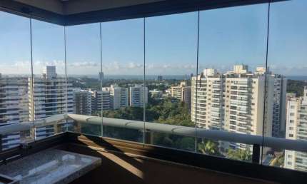 Apartamento à Venda em Alphaville I, Salvador-BA: 2 Quartos, 1 Suíte, Varanda Gourmet e Vista para o Mar!