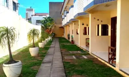 Village Praia do Flamengo: Casa de 3 quartos com suíte e área de lazer. Imperdível oportunidade em Salvador-BA!
