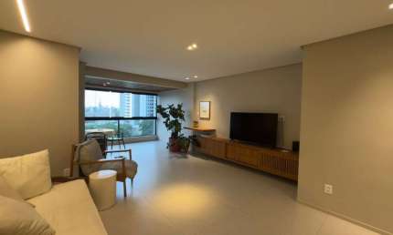 Apartamento de Luxo à Venda no Caminho das Árvores - Salvador. Espaçoso, Completo e Bem Localizado!