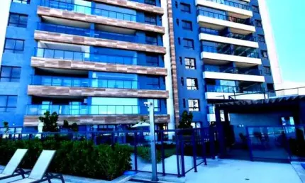 Vista Mar Espetacular em Jaguaribe: Apartamento 2 suítes, 103m², infraestrutura completa! Agende sua visita agora!
