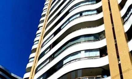 Apartamento de alto luxo na pituba: vista deslumbrante, 4 suítes, 4 vagas e infraestrutura completa!