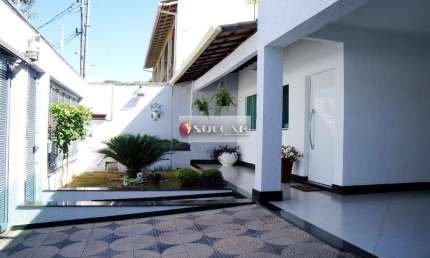 Casa com 4 quartos à venda no Planalto, Belo Horizonte , 211 m2 por R$ 1.195.000