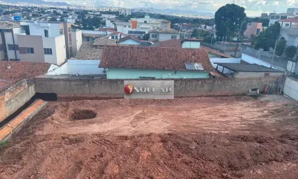 Terreno à venda no Parque Leblon, Belo Horizonte  por R$ 499.000