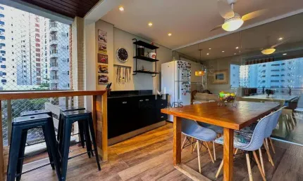 Apartamento Reformado À Venda na Praia das Pitangueiras - Guarujá - SP