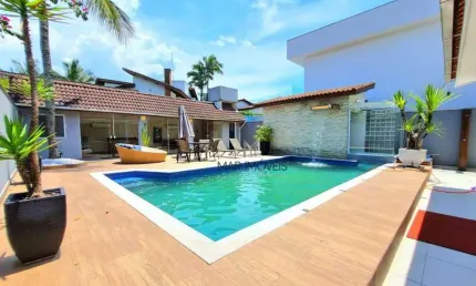Casa com 3 dormitórios para alugar, 230 m² por R$ 10.000,01/mês - Praia do Pernambuco - Guarujá/SP