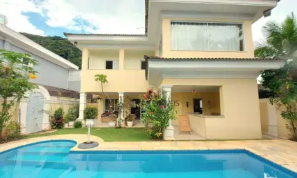 Casa com 4 dormitórios à venda, 300 m² por R$ 1.790.000,00 - Praia do Pernambuco - Guarujá/SP