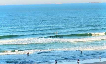 Belíssimo Apartamento frente com 200m2 e 4 suítes na praia de Pitangueiras a venda