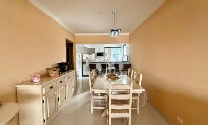 Cobertura á venda na Praia da enseada/Mar Imóveis Prime.
