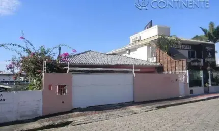 Casa com 5 quartos à venda na Rua Andrelino Natividade da Costa, 83, Canto, Florianópolis por R$ 990.000