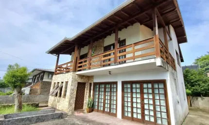 Casa com 3 quartos à venda na rua josé luiz vieira, 675, jardim atlântico, florianópolis por r$ 1.300.000