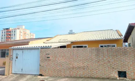 Casa com 5 quartos à venda na Rua Vidal Gregório Pereira, 234, Jardim Atlântico, Florianópolis por R$ 958.000