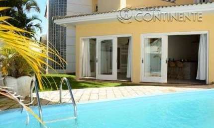 Casa com 3 quartos à venda na Travessa América, 68, Coqueiros, Florianópolis por R$ 2.400.000