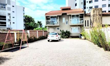 Casa com 3 quartos à venda na Rua Wilson Luz, 45, Coqueiros, Florianópolis por R$ 2.300.000