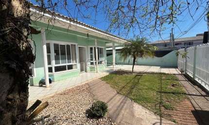 Casa com 4 quartos à venda na Rua Joaquim Fernandez de Oliveira, 32, Abraão, Florianópolis por R$ 2.600.000